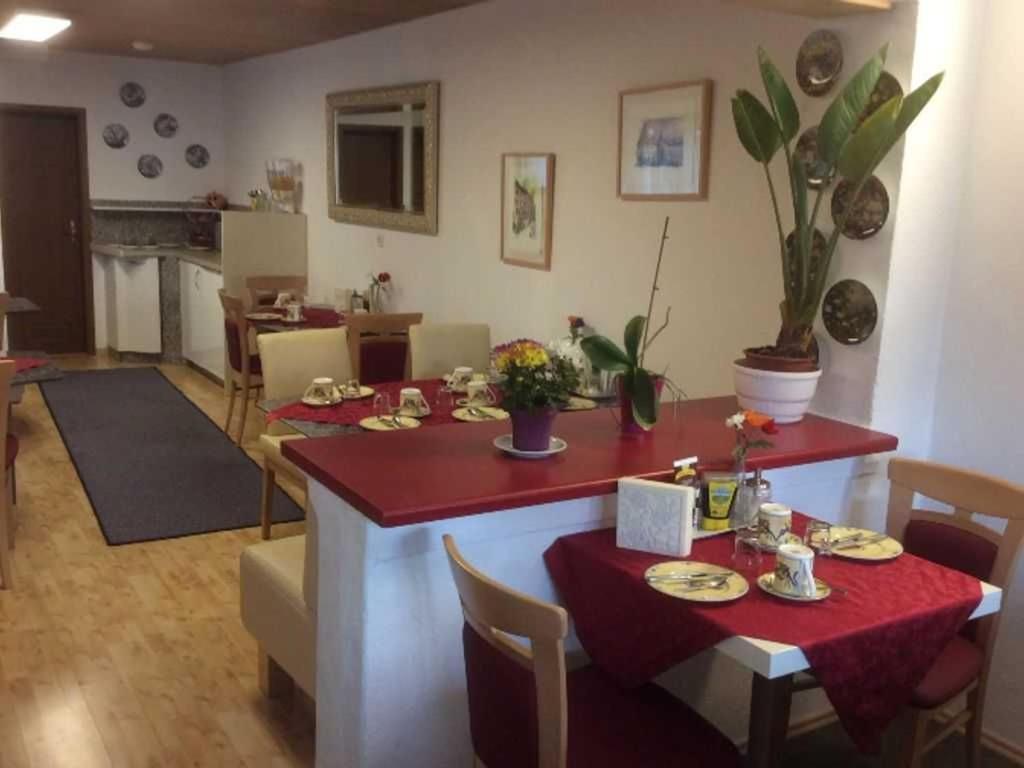 Gaestehaus Am Lindenweg 미르스부르크 외부 사진