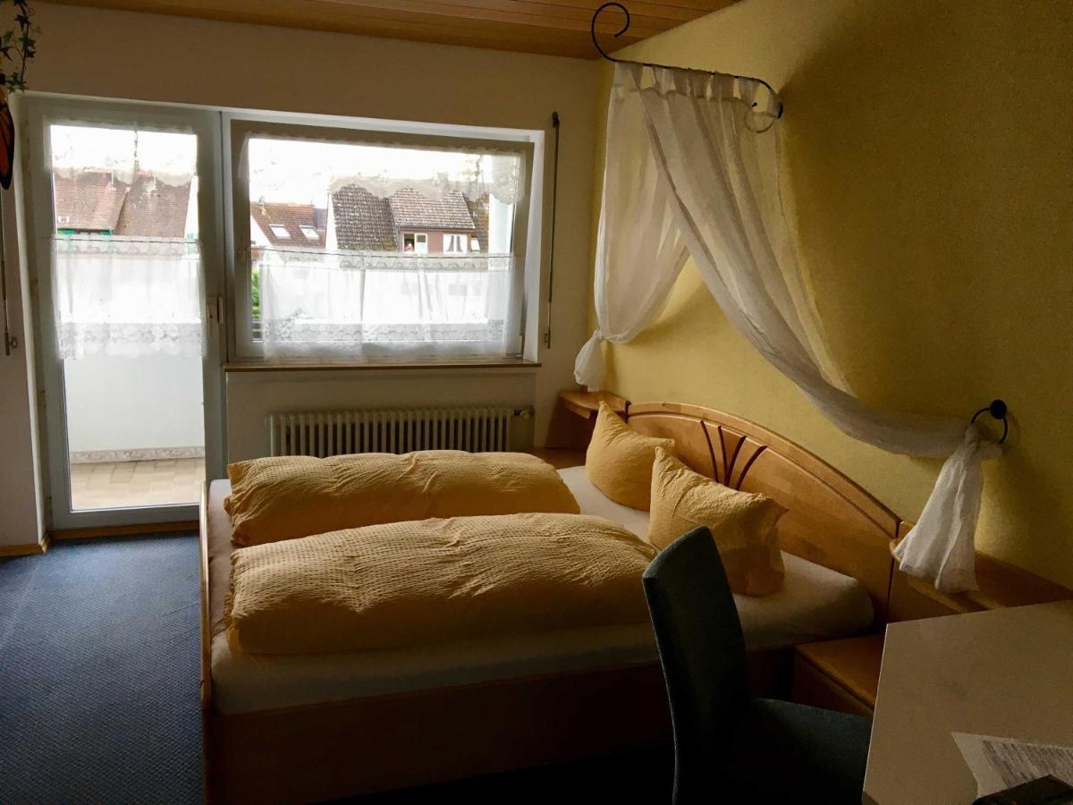 Gaestehaus Am Lindenweg 미르스부르크 외부 사진