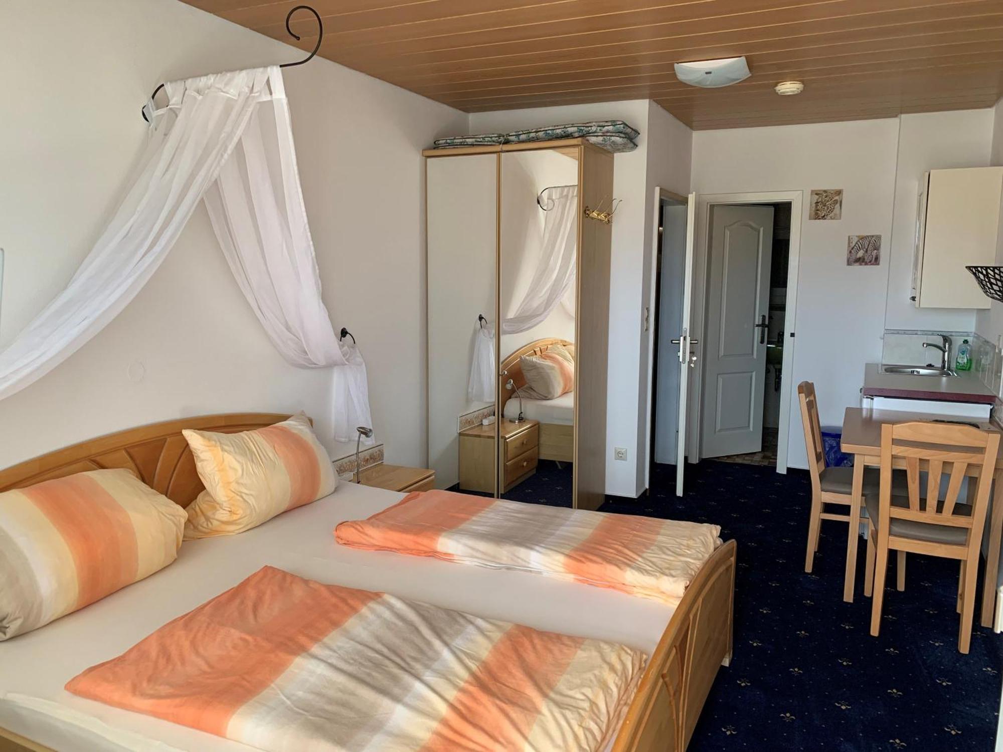 Gaestehaus Am Lindenweg 미르스부르크 외부 사진