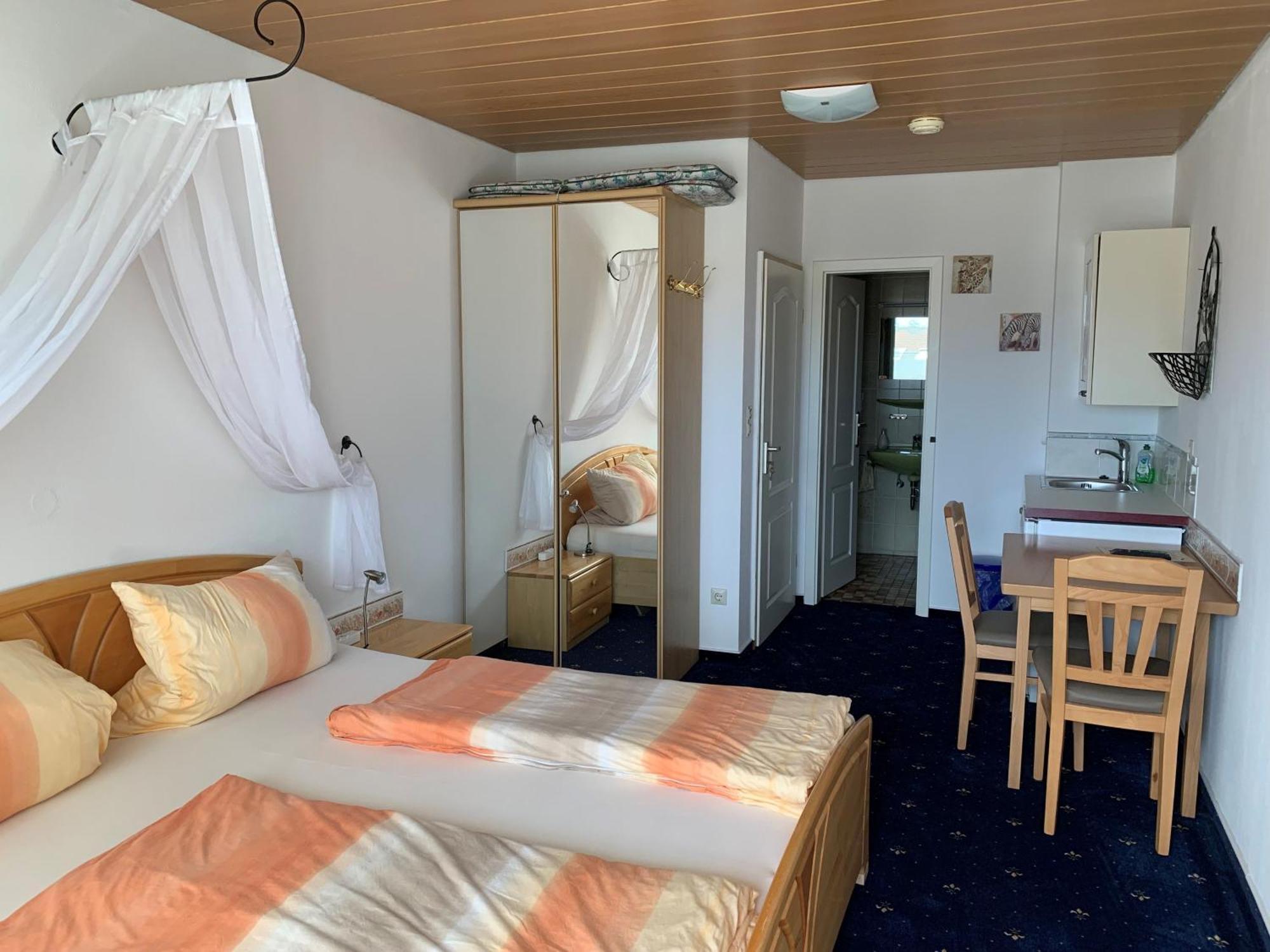 Gaestehaus Am Lindenweg 미르스부르크 외부 사진