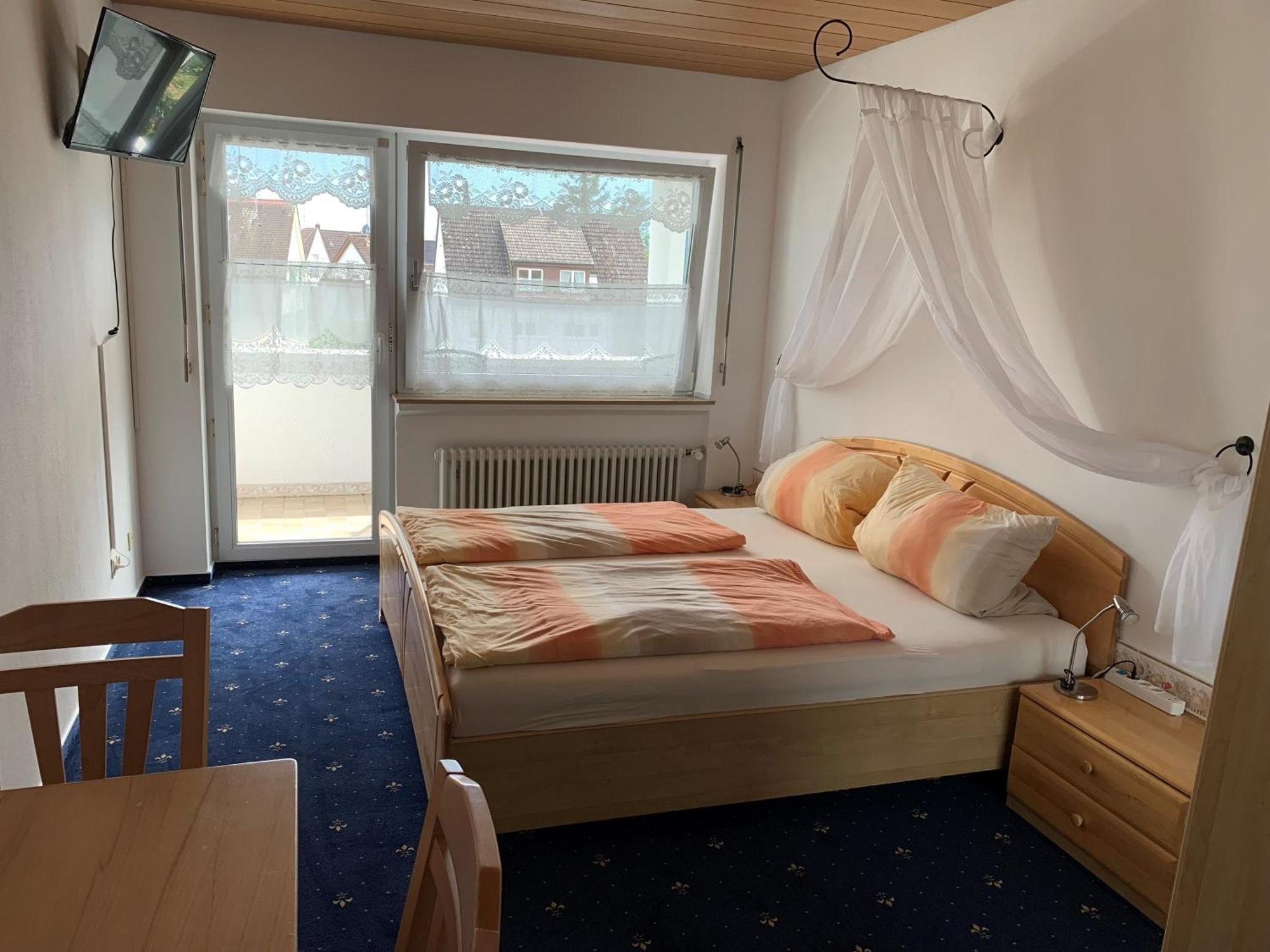 Gaestehaus Am Lindenweg 미르스부르크 외부 사진