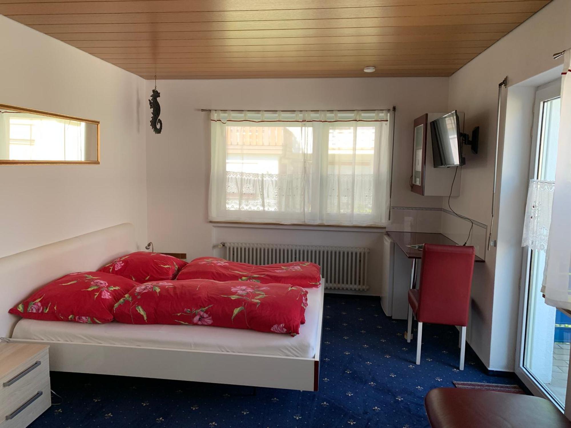 Gaestehaus Am Lindenweg 미르스부르크 외부 사진