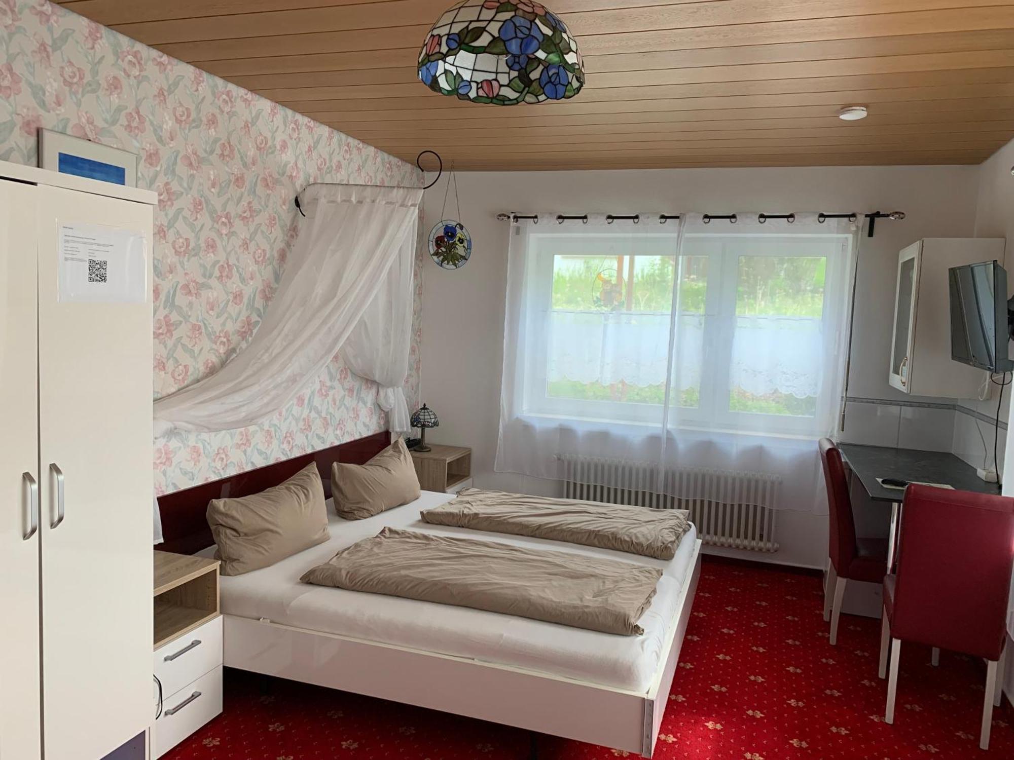 Gaestehaus Am Lindenweg 미르스부르크 외부 사진