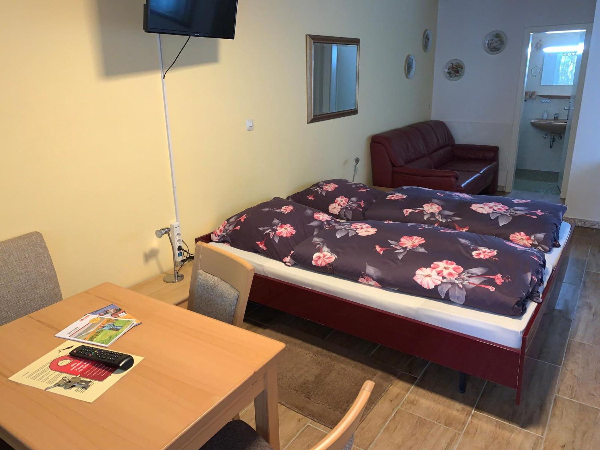 Gaestehaus Am Lindenweg 미르스부르크 외부 사진