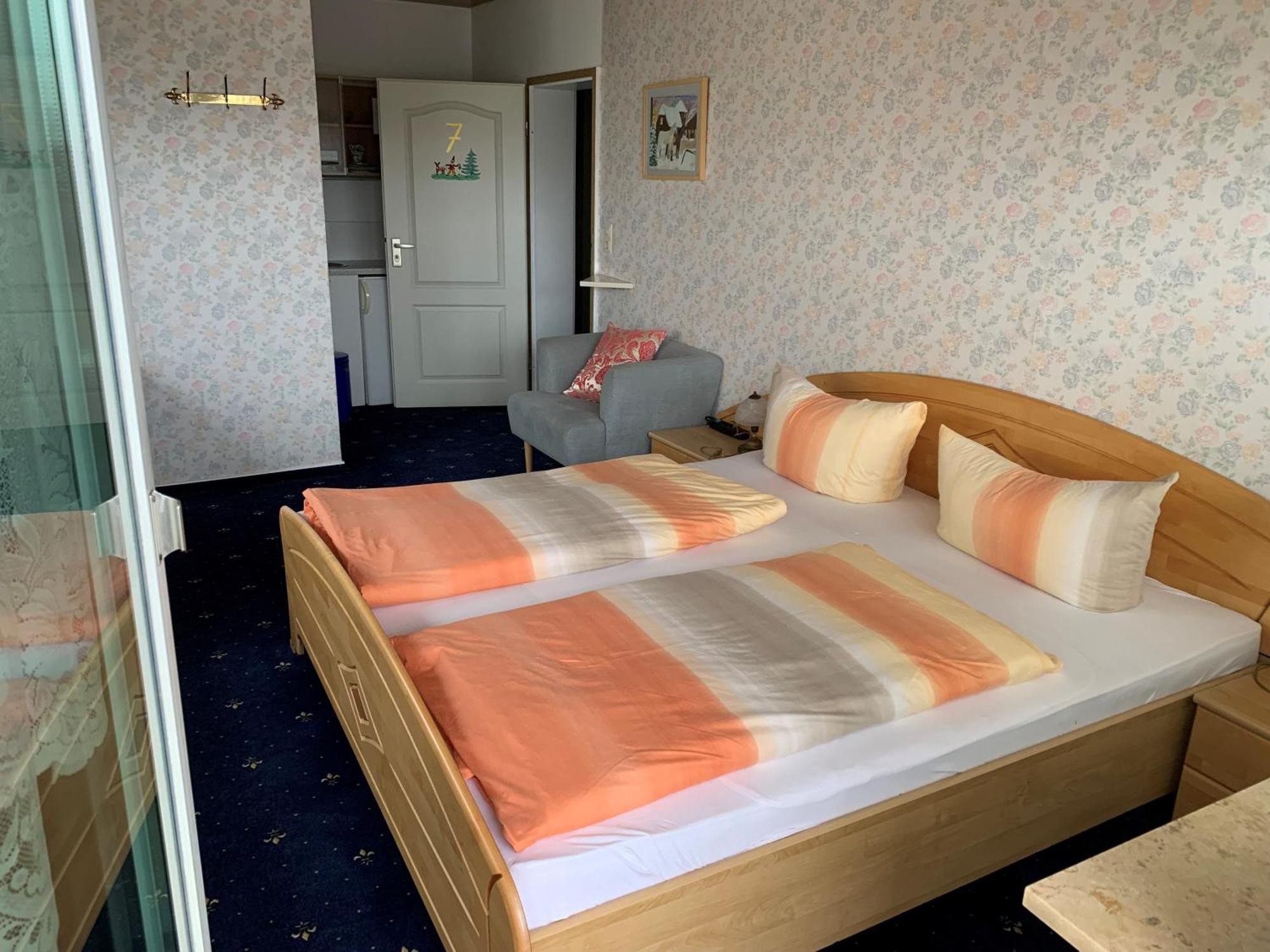 Gaestehaus Am Lindenweg 미르스부르크 외부 사진