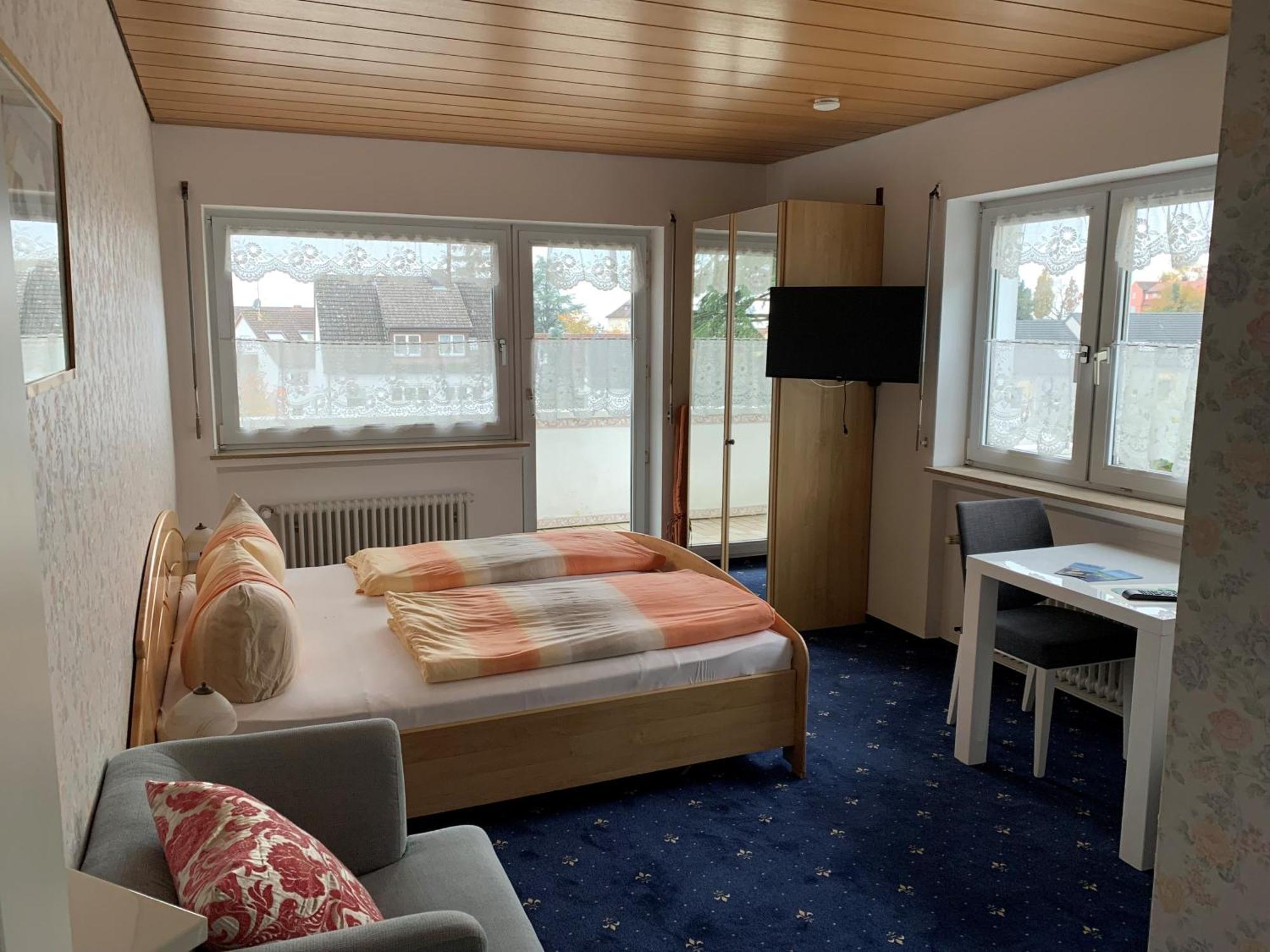 Gaestehaus Am Lindenweg 미르스부르크 외부 사진